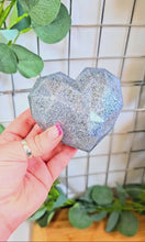 Load and play video in Gallery viewer, Glitter Heart Ball - Silver