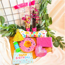 Load image into Gallery viewer, Happy Birthday Surprise Hampers