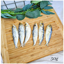 Load image into Gallery viewer, Sprats Large Dried Fish
