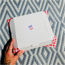 Load image into Gallery viewer, Pizza Meal Deal Chicago Style
