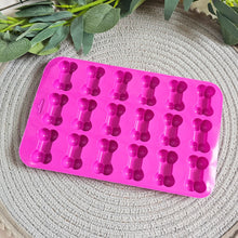 Load image into Gallery viewer, Bone Shaped Frozen Treat Making Kit
